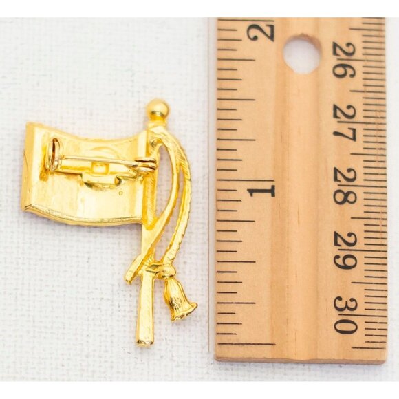 Vintage Patriotic Flag Pole Brooch - T14 - Picture 2 of 2
